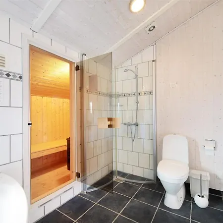 With A And Sauna By The Water * Spodsbjerg