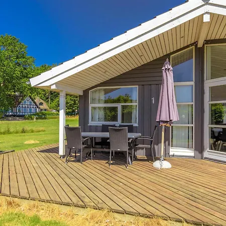 Holiday home With A And Sauna By The Water Spodsbjerg